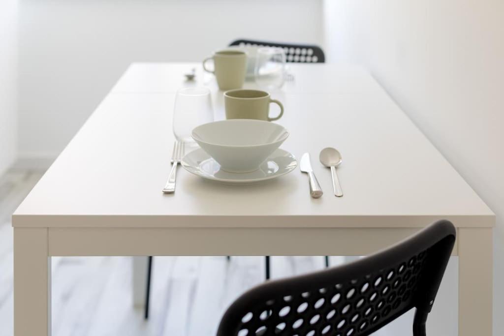 Lovely 3-Bedroom Condo W/ Free Parking On Premises Queluz Buitenkant foto